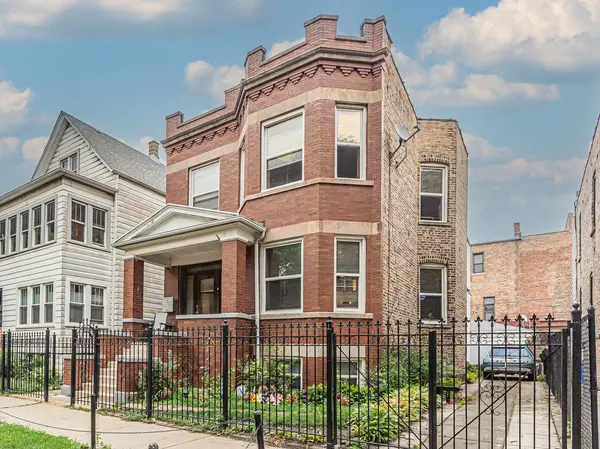 2441 N Hamlin AVE, Chicago, IL 60647