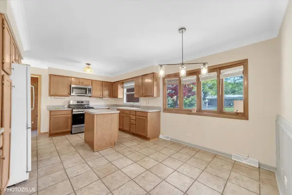 6200 W 128th ST, Palos Heights, IL 60463