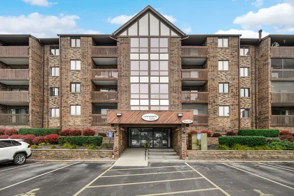 10420 Circle DR #42B, Oak Lawn, IL 60453
