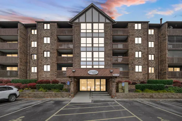 10420 Circle DR #42B, Oak Lawn, IL 60453