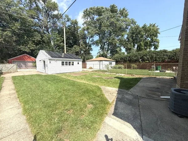 744 Gardner RD, Westchester, IL 60154