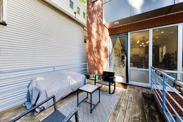 920 N Hermitage AVE #1F, Chicago, IL 60622