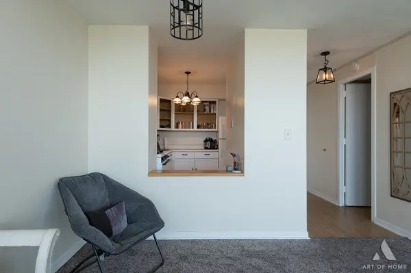 3001 S Michigan AVE #2406, Chicago, IL 60616