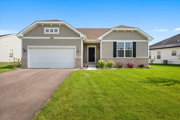 422 Cottrell LN, Aurora, IL 60506