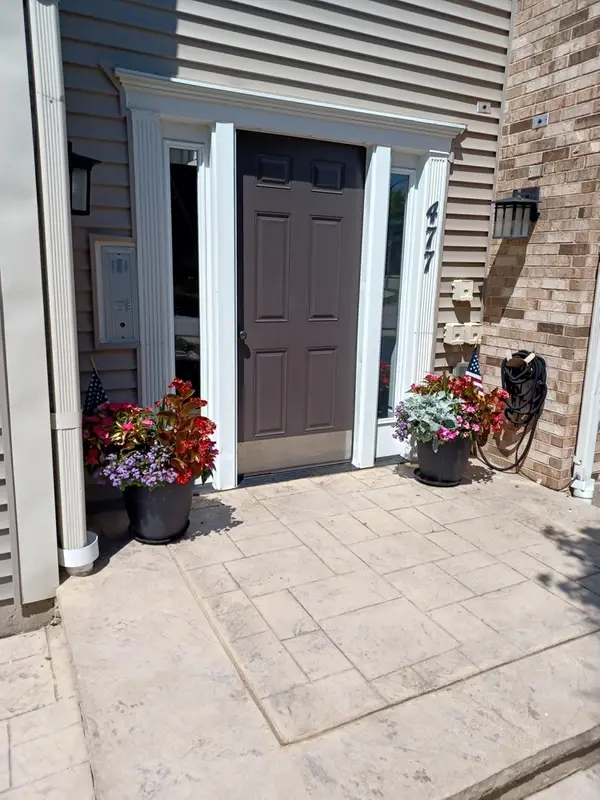 477 Village Green RD #201A, Naperville, IL 60540