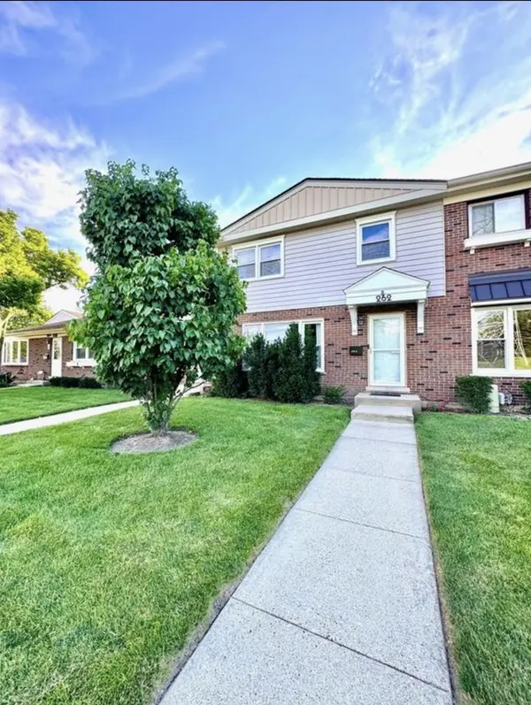 262 Station DR, Wood Dale, IL 60191