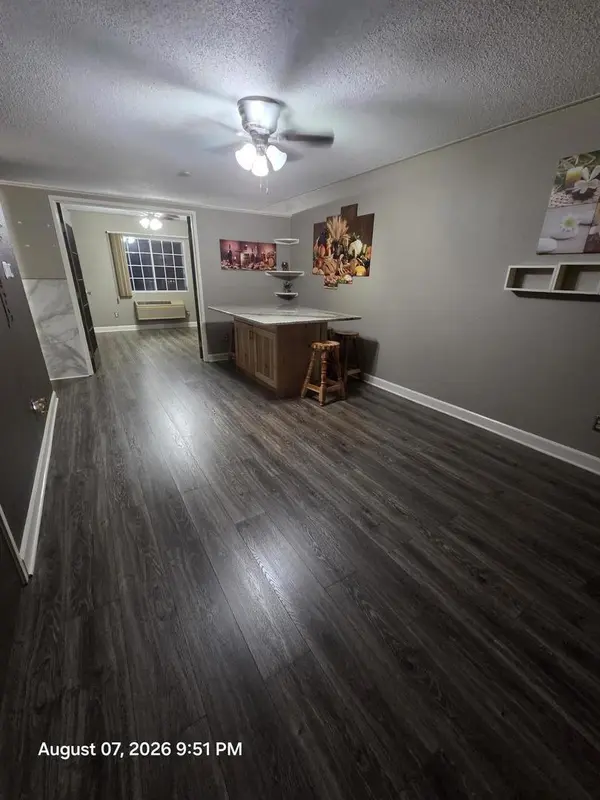 3130 W Monroe ST #308, Waukegan, IL 60085
