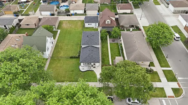 5253 S Moody AVE, Chicago, IL 60638