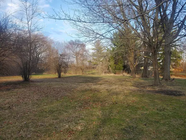 19925 W IL ROUTE 60 RD, Mundelein, IL 60060
