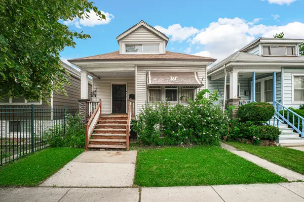 1702 W 71st ST, Chicago, IL 60636