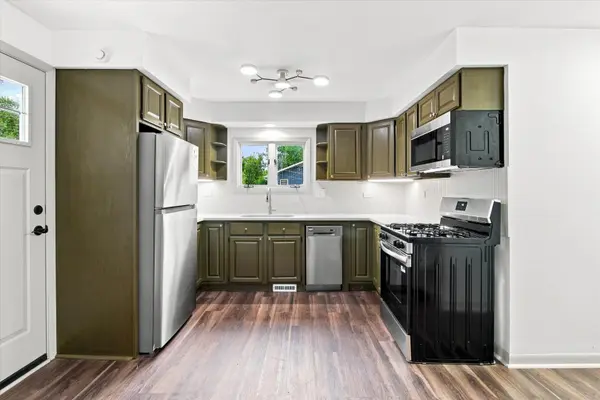 26979 N Ada ST, Wauconda, IL 60084
