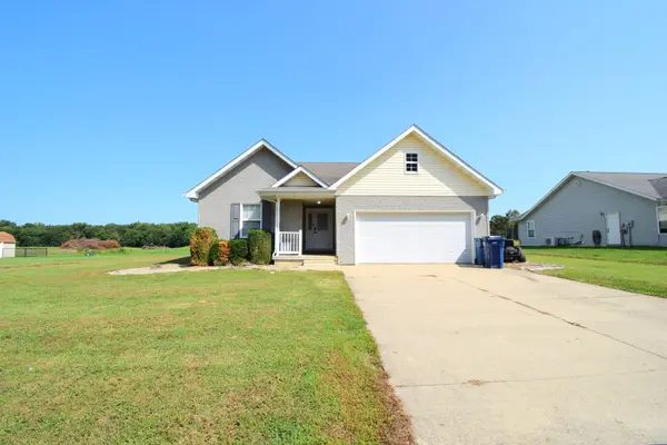 4304 Woodglen LN, Mt Vernon, IL 62864