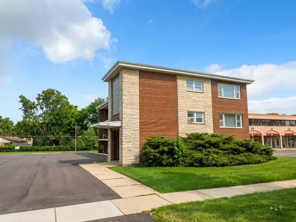 411 N Hicks RD, Palatine, IL 60067