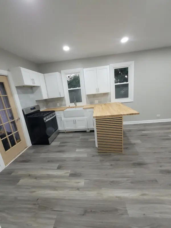 49 E 102nd PL, Chicago, IL 60628
