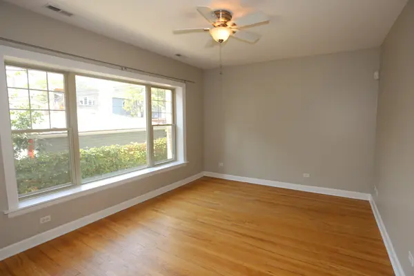 5208 N Sawyer AVE #1, Chicago, IL 60625