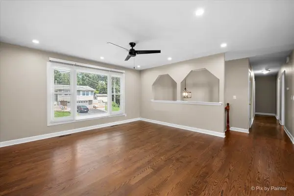 6122 Pleasant View RD, Cary, IL 60013