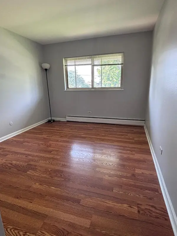 659 E Fullerton AVE #210, Glendale Heights, IL 60139