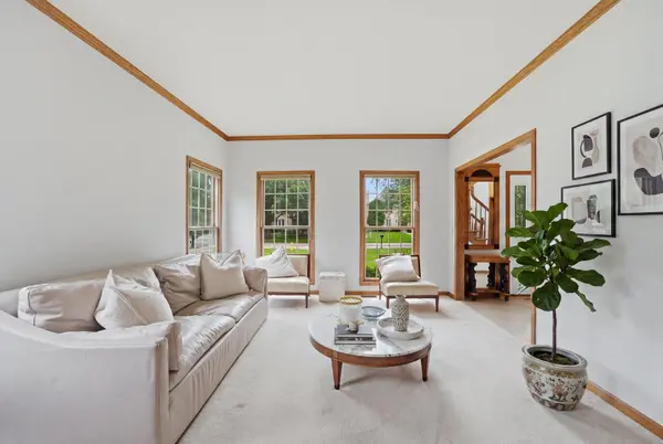 801 Fieldale LN, Grayslake, IL 60030