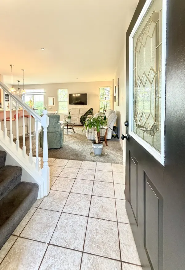 181 Willoughby CT #B, Yorkville, IL 60560