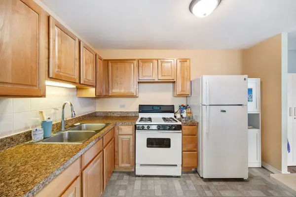 4850 S Lake Park AVE #903, Chicago, IL 60615
