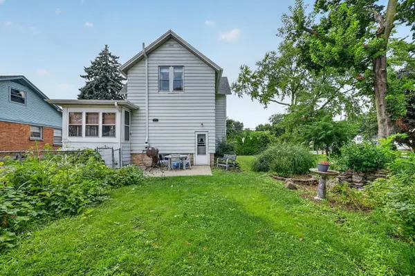 742 S 4th ST, Dekalb, IL 60115