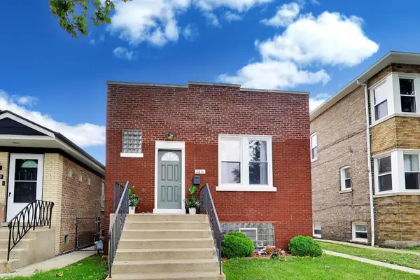 2811 Ridgeland AVE, Berwyn, IL 60402