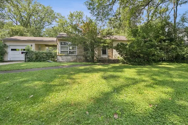 1438 N Sheridan RD, Lake Forest, IL 60045