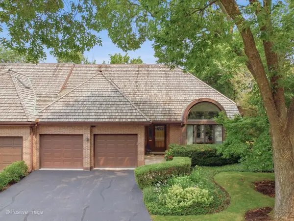 68 Godair DR,  Hinsdale,  IL 60521