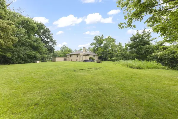 828 E 14th ST, Lombard, IL 60148