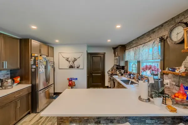 680 Indian Spring LN, Buffalo Grove, IL 60089