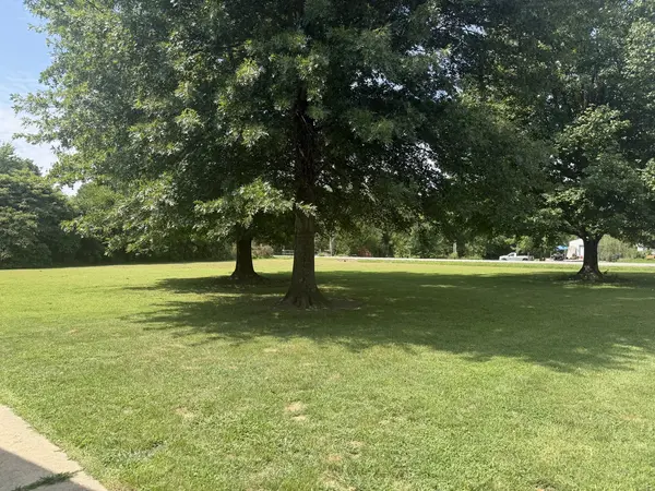 2218 S Thompsonville RD, Thompsonville, IL 62890
