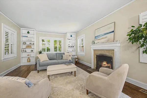 1926 Greenwood AVE, Wilmette, IL 60091
