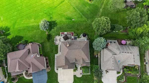 2267 Glouceston LN, Naperville, IL 60564