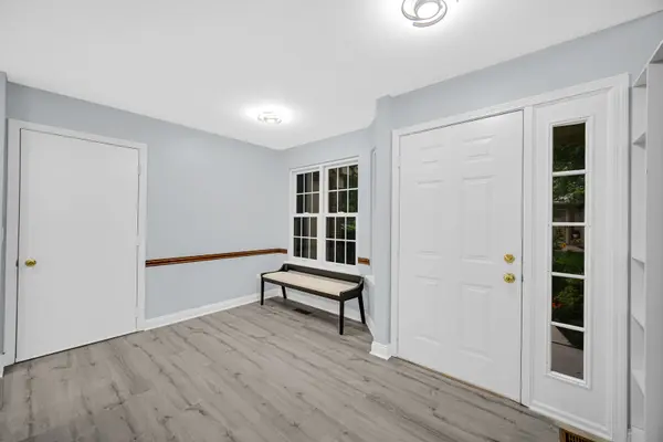 445 Cromwell CIR #1, Bartlett, IL 60103