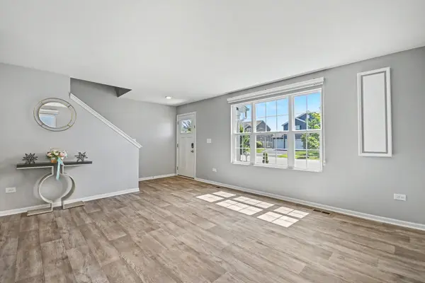 1329 Prairie Creek TRL, Joliet, IL 60431