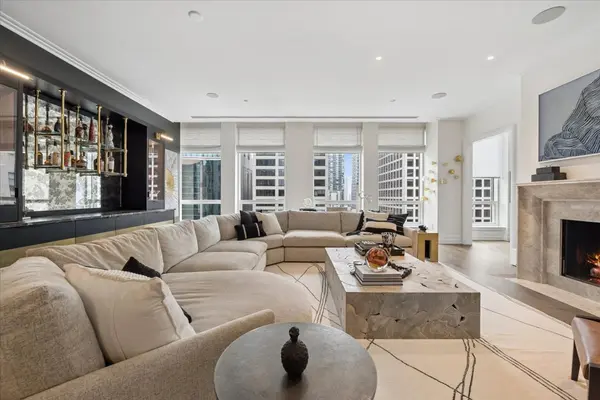 435 N Michigan AVE #1008, Chicago, IL 60611