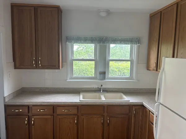 10 N Greenleaf ST, Gurnee, IL 60031