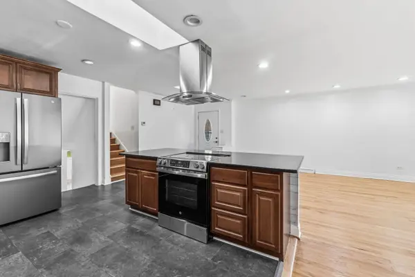 8344 Kedvale AVE, Skokie, IL 60076