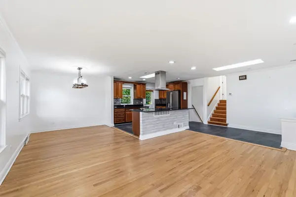 8344 Kedvale AVE, Skokie, IL 60076