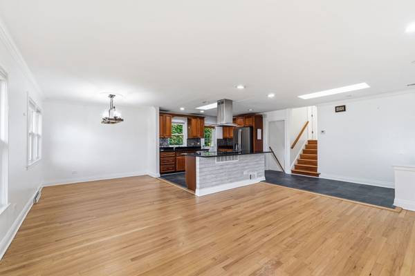 8344 Kedvale AVE, Skokie, IL 60076