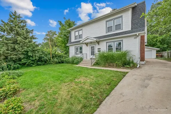 1614 S Carroll AVE, Freeport, IL 61032