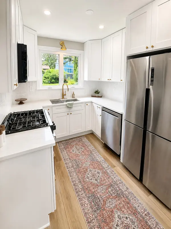 4216 Elm ST, Downers Grove, IL 60515