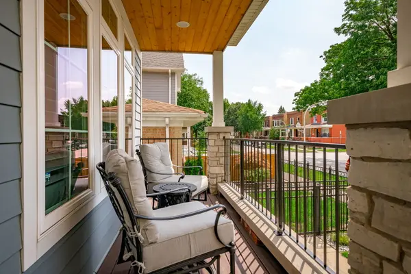 3707 N Albany AVE, Chicago, IL 60618