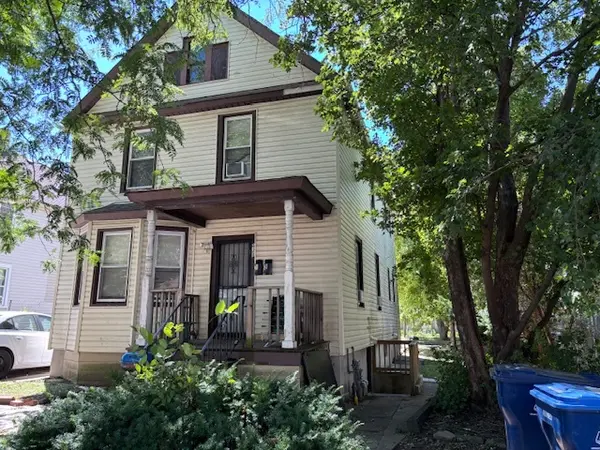 621 Helmholz AVE, Waukegan, IL 60085