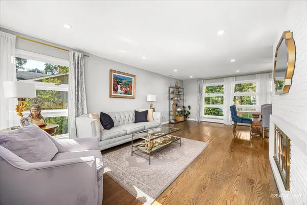 784 Highland AVE, Glen Ellyn, IL 60137