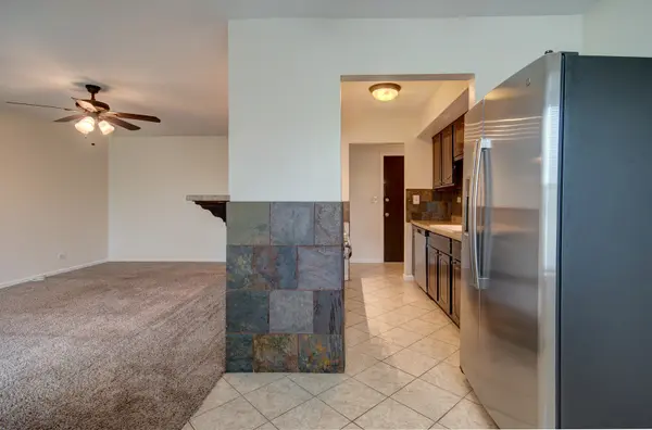 2210 Country Club DR #26, Woodridge, IL 60517