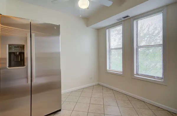 2210 Country Club DR #26, Woodridge, IL 60517