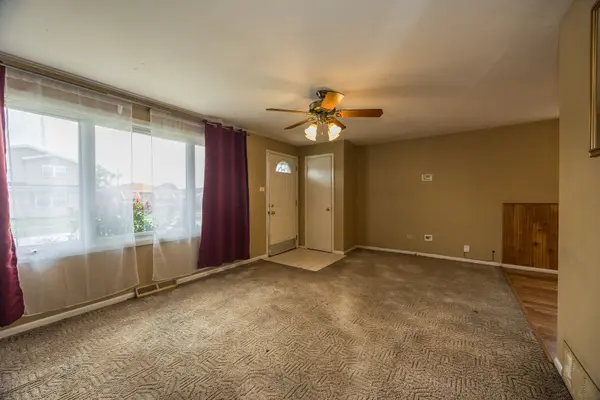 12716 S Saginaw AVE, Chicago, IL 60633