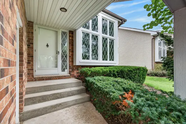 510 N Thornwood DR #510, Mchenry, IL 60050