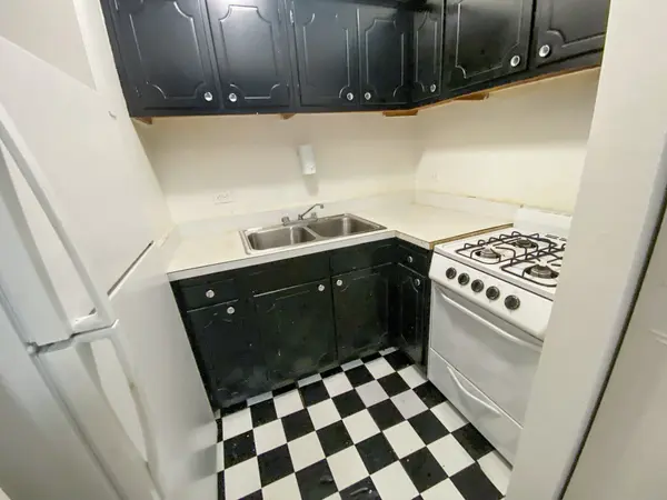 516 W Melrose ST #305, Chicago, IL 60657